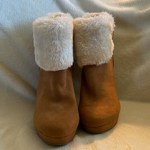 GUESS furry bootie - Picture 5 of 5